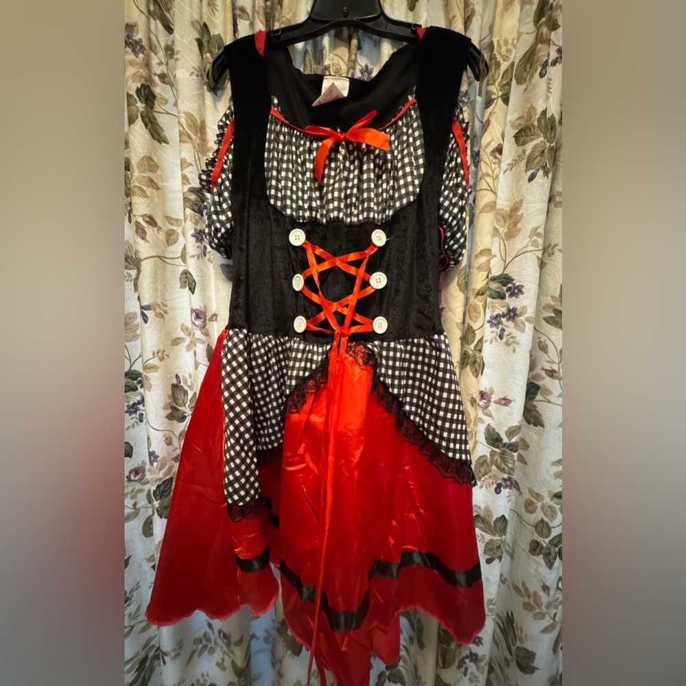 Sexy Little Red Riding Hood costume extra large. Perfect for Halloween parties.